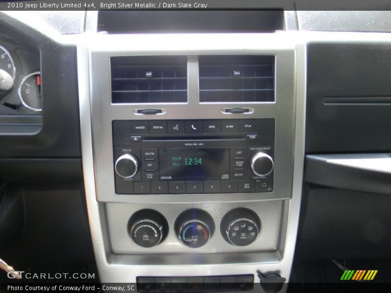 Bright Silver Metallic / Dark Slate Gray 2010 Jeep Liberty Limited 4x4