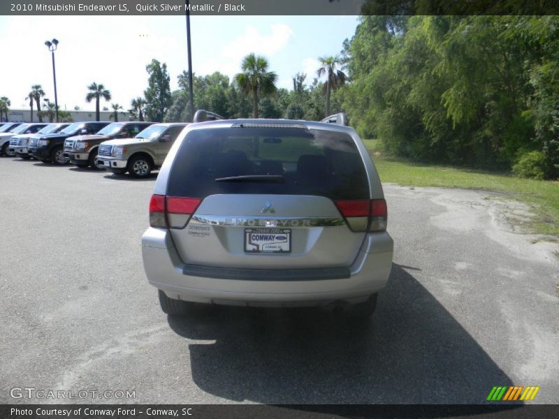 Quick Silver Metallic / Black 2010 Mitsubishi Endeavor LS