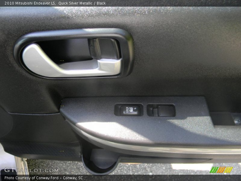 Quick Silver Metallic / Black 2010 Mitsubishi Endeavor LS