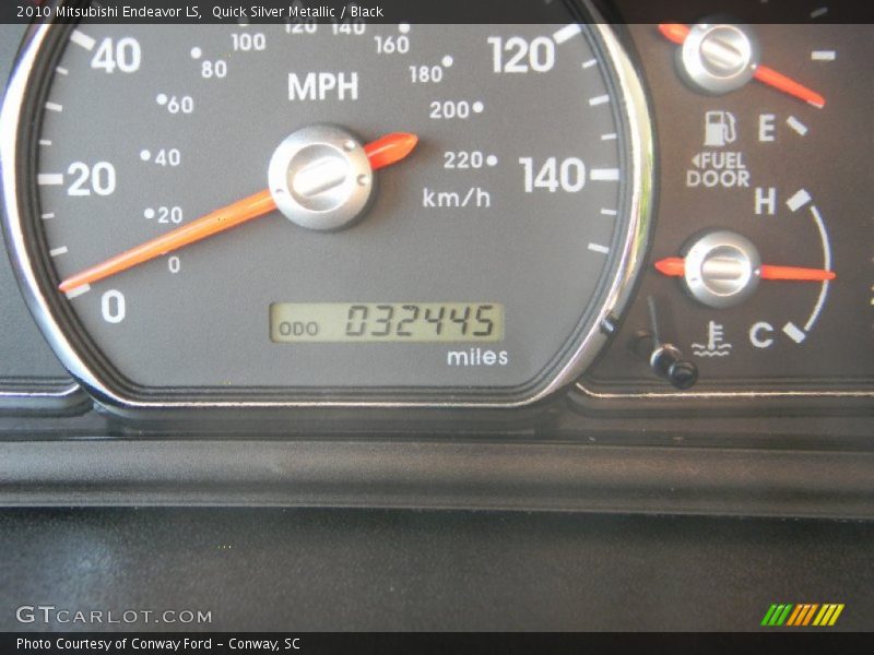 Quick Silver Metallic / Black 2010 Mitsubishi Endeavor LS