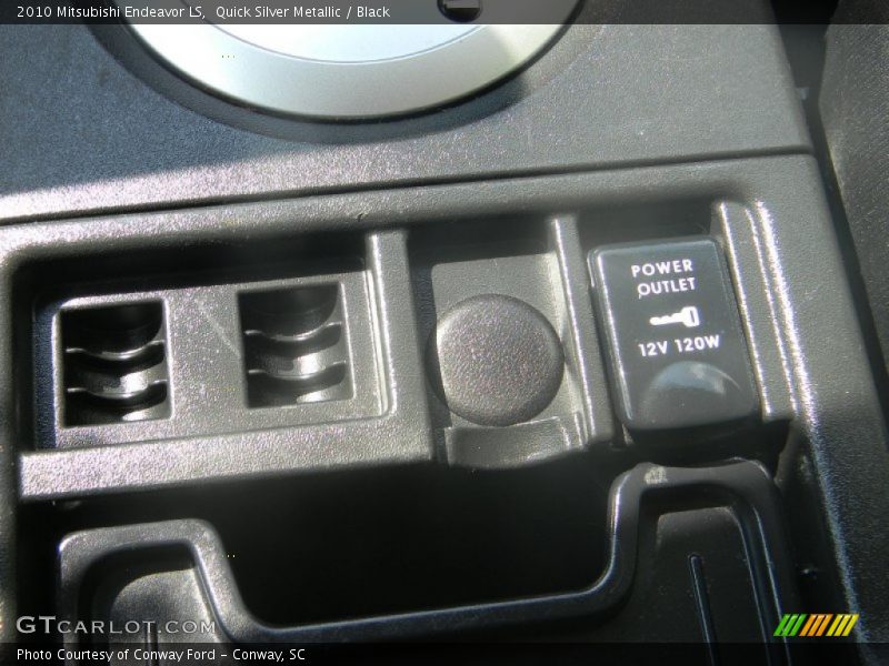 Quick Silver Metallic / Black 2010 Mitsubishi Endeavor LS