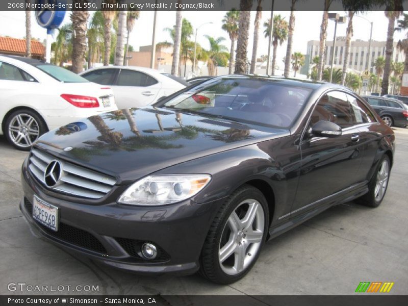 Front 3/4 View of 2008 CL 550