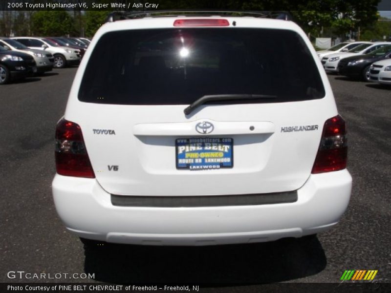 Super White / Ash Gray 2006 Toyota Highlander V6