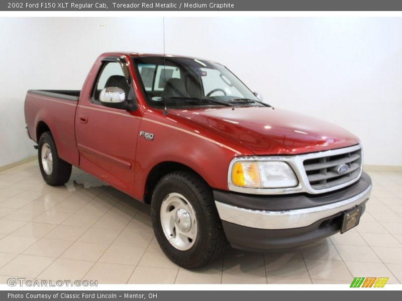 Toreador Red Metallic / Medium Graphite 2002 Ford F150 XLT Regular Cab