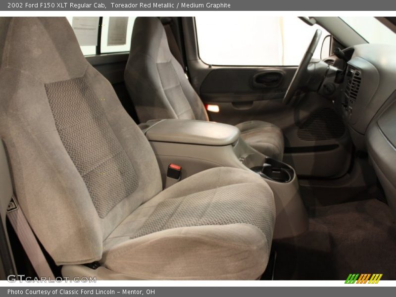 Toreador Red Metallic / Medium Graphite 2002 Ford F150 XLT Regular Cab