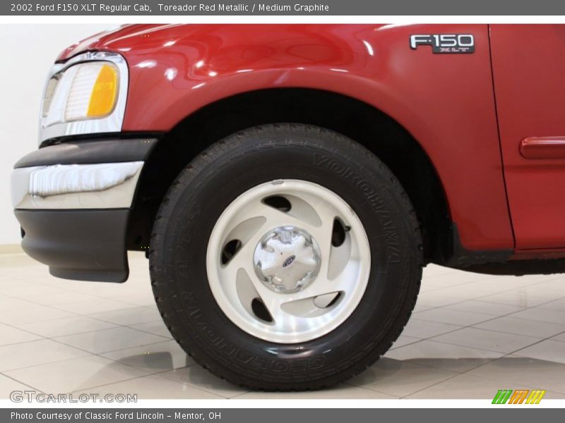 Toreador Red Metallic / Medium Graphite 2002 Ford F150 XLT Regular Cab