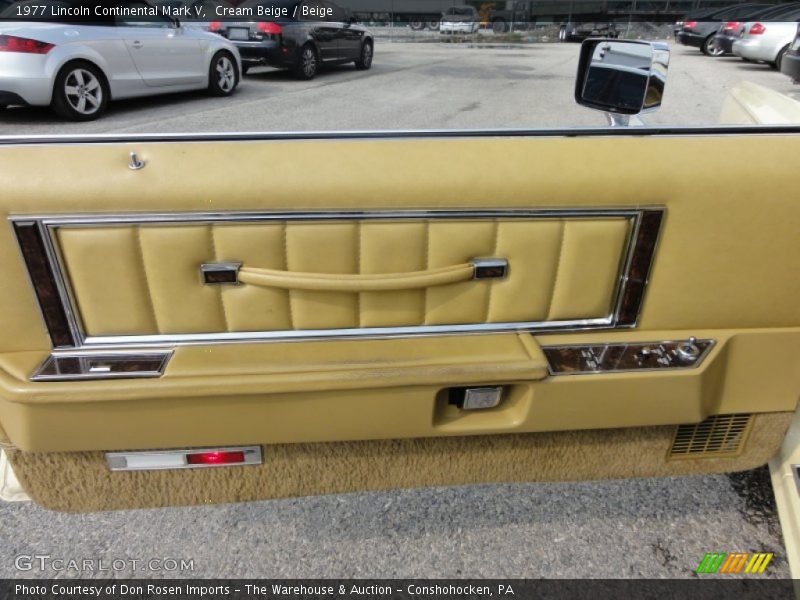 Cream Beige / Beige 1977 Lincoln Continental Mark V