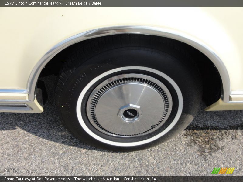 Cream Beige / Beige 1977 Lincoln Continental Mark V