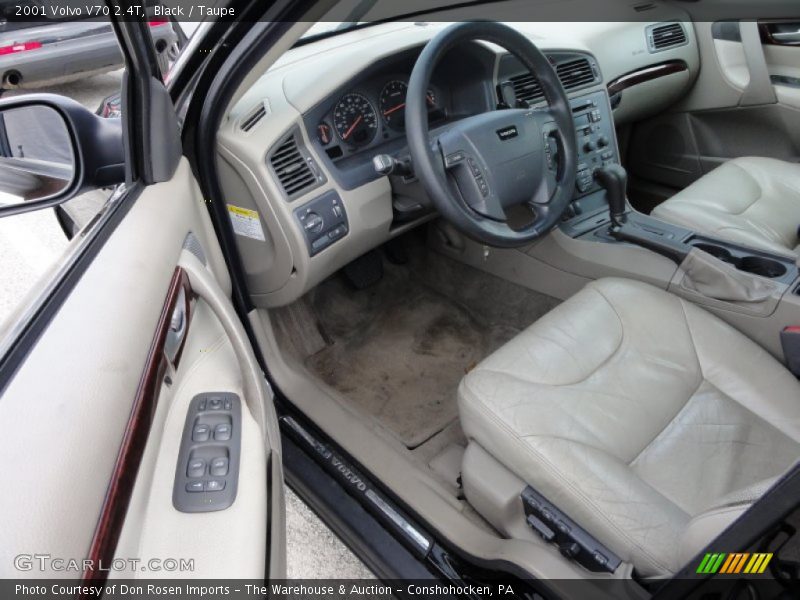 Black / Taupe 2001 Volvo V70 2.4T