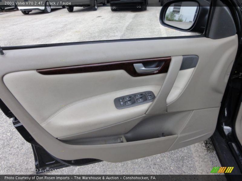 Black / Taupe 2001 Volvo V70 2.4T