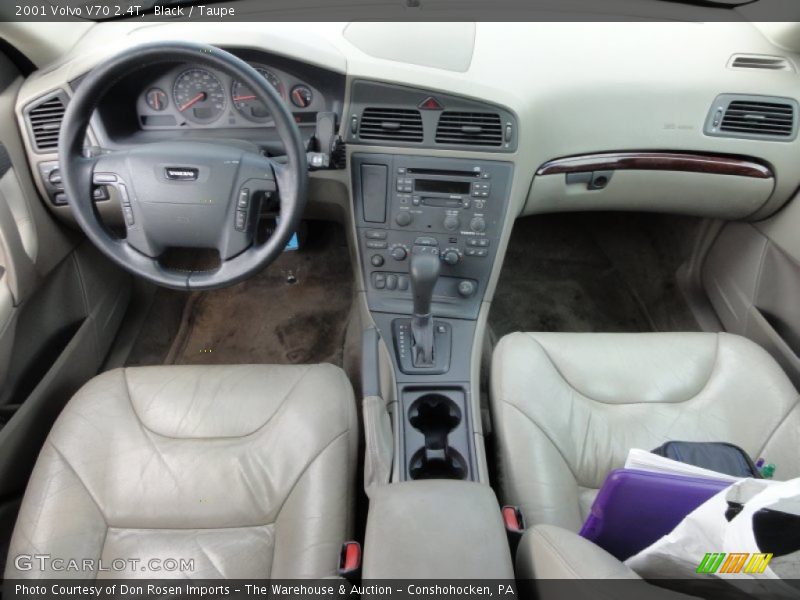 Black / Taupe 2001 Volvo V70 2.4T