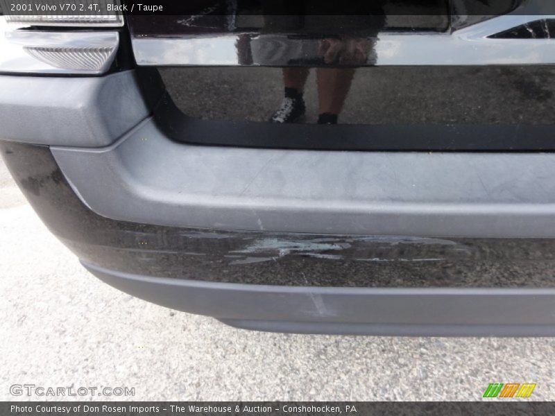 Black / Taupe 2001 Volvo V70 2.4T