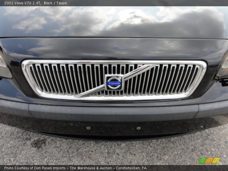 Black / Taupe 2001 Volvo V70 2.4T