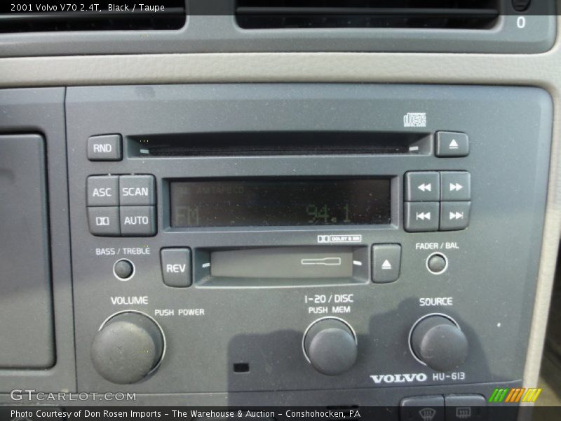 Black / Taupe 2001 Volvo V70 2.4T