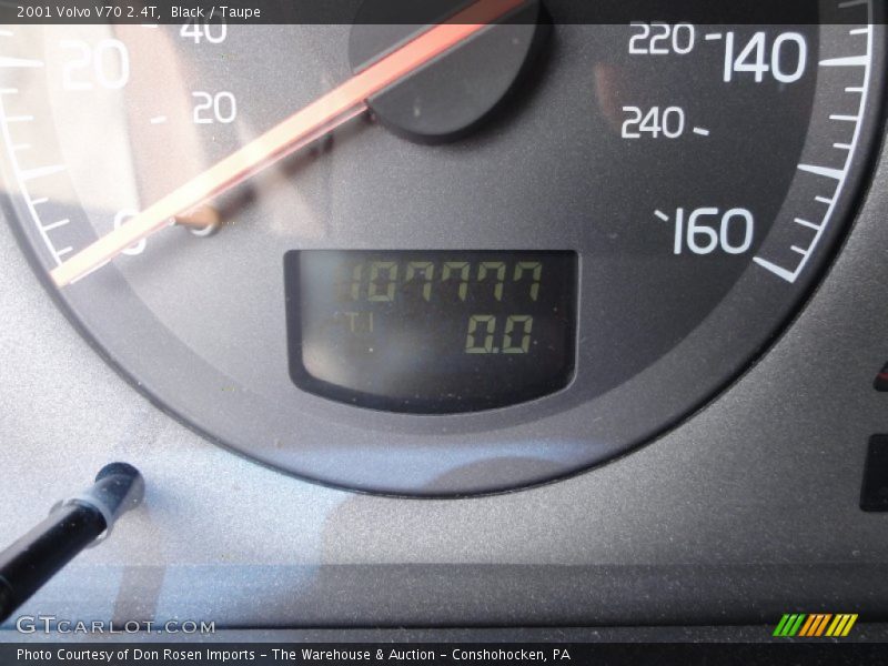 Black / Taupe 2001 Volvo V70 2.4T