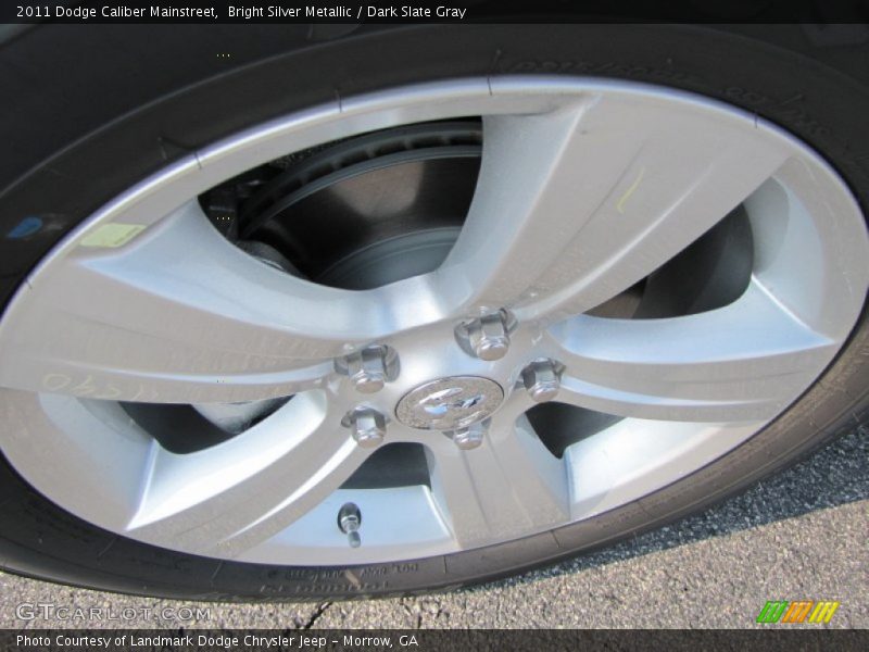 Bright Silver Metallic / Dark Slate Gray 2011 Dodge Caliber Mainstreet