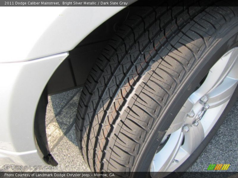 Bright Silver Metallic / Dark Slate Gray 2011 Dodge Caliber Mainstreet