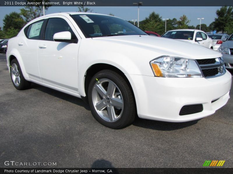 Bright White / Black 2011 Dodge Avenger Mainstreet