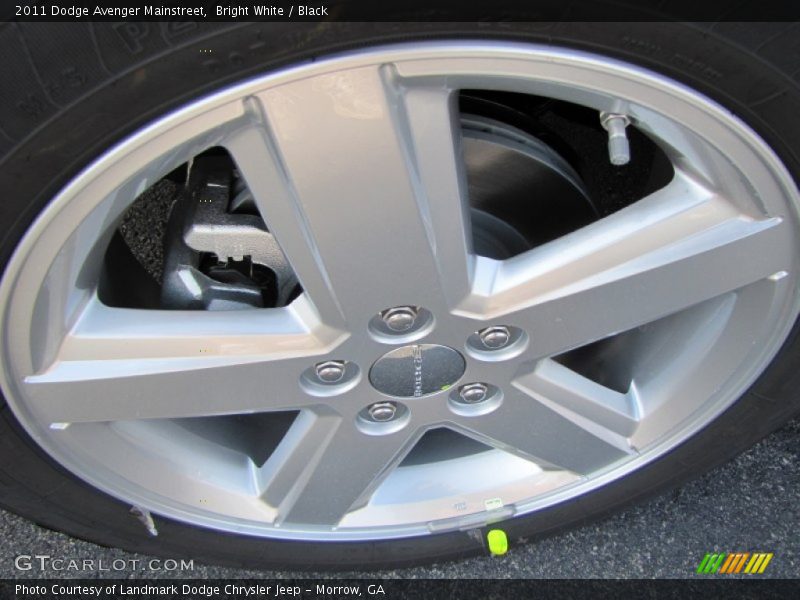 Bright White / Black 2011 Dodge Avenger Mainstreet