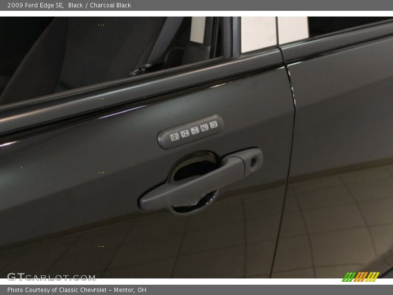 Black / Charcoal Black 2009 Ford Edge SE