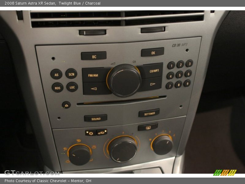 Controls of 2008 Astra XR Sedan