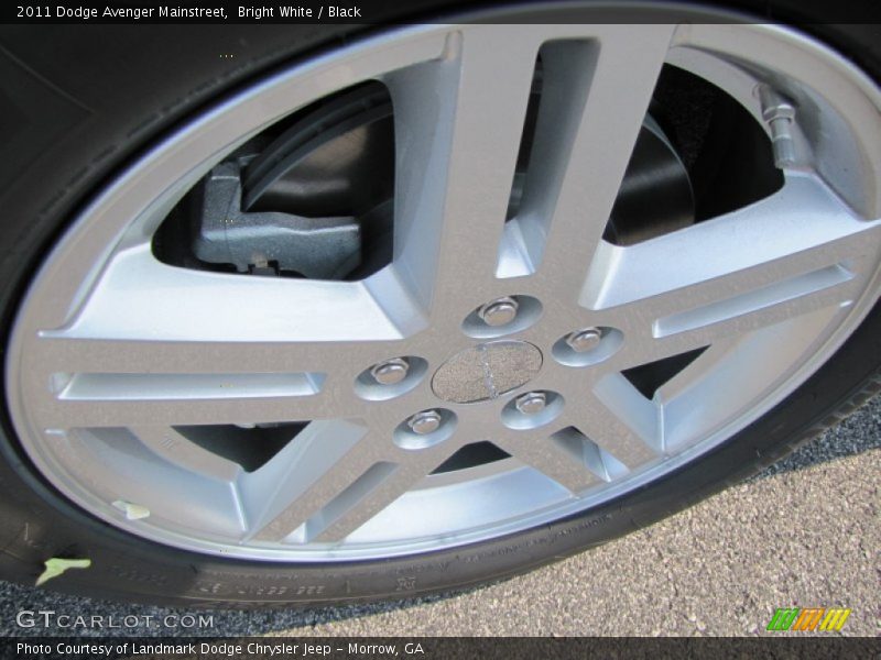 Bright White / Black 2011 Dodge Avenger Mainstreet
