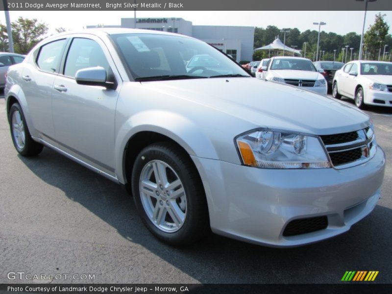 Bright Silver Metallic / Black 2011 Dodge Avenger Mainstreet