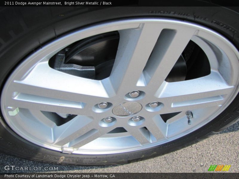 Bright Silver Metallic / Black 2011 Dodge Avenger Mainstreet
