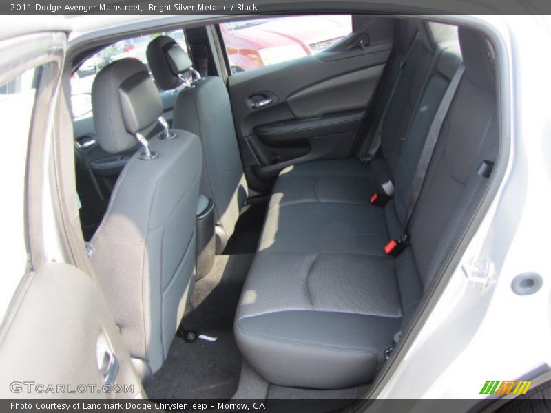 Bright Silver Metallic / Black 2011 Dodge Avenger Mainstreet
