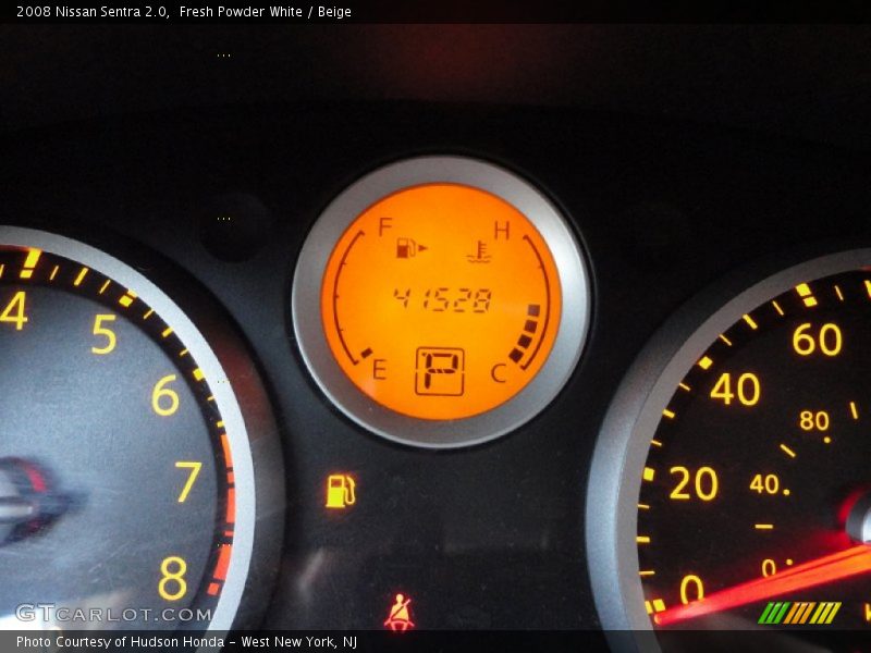 Fresh Powder White / Beige 2008 Nissan Sentra 2.0