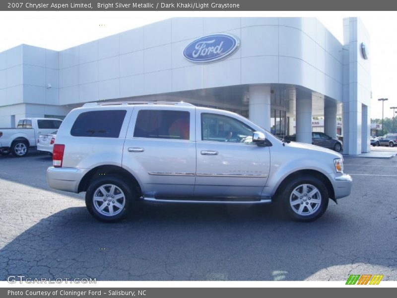 Bright Silver Metallic / Dark Khaki/Light Graystone 2007 Chrysler Aspen Limited