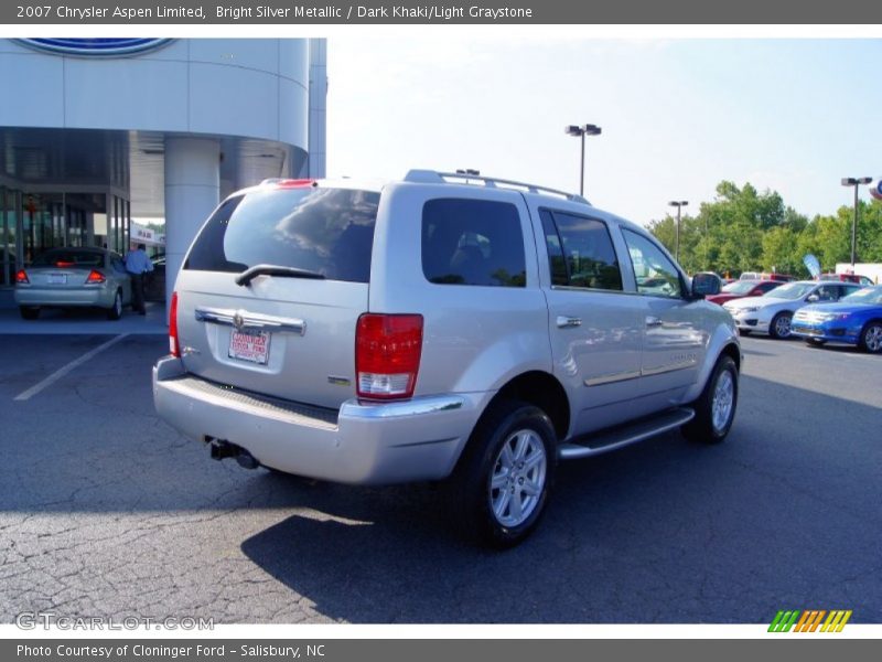 Bright Silver Metallic / Dark Khaki/Light Graystone 2007 Chrysler Aspen Limited