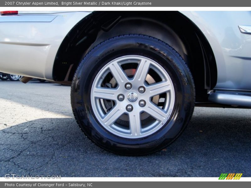 Bright Silver Metallic / Dark Khaki/Light Graystone 2007 Chrysler Aspen Limited