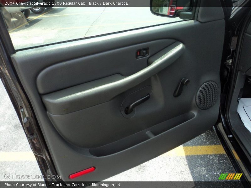 Black / Dark Charcoal 2004 Chevrolet Silverado 1500 Regular Cab