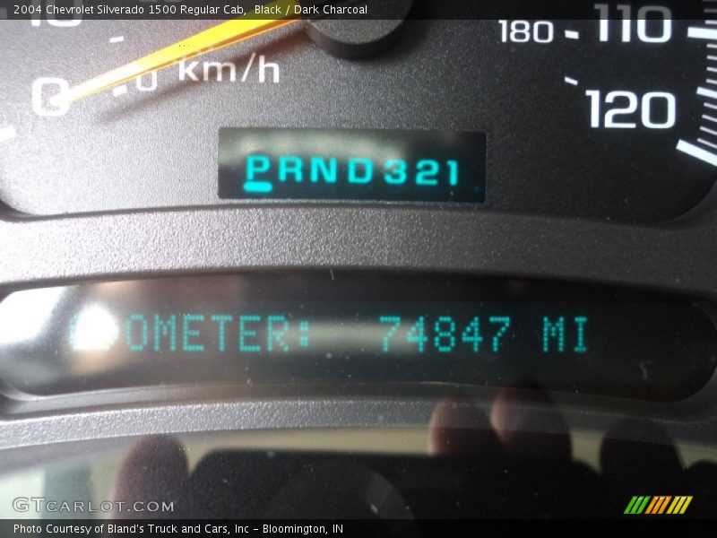 Black / Dark Charcoal 2004 Chevrolet Silverado 1500 Regular Cab
