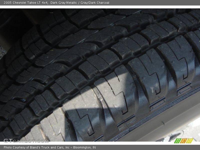 Dark Gray Metallic / Gray/Dark Charcoal 2005 Chevrolet Tahoe LT 4x4
