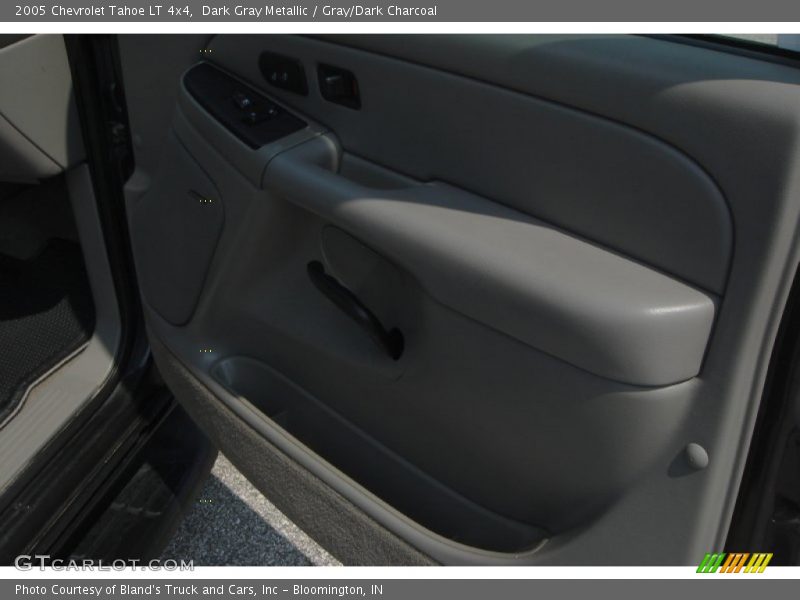 Dark Gray Metallic / Gray/Dark Charcoal 2005 Chevrolet Tahoe LT 4x4