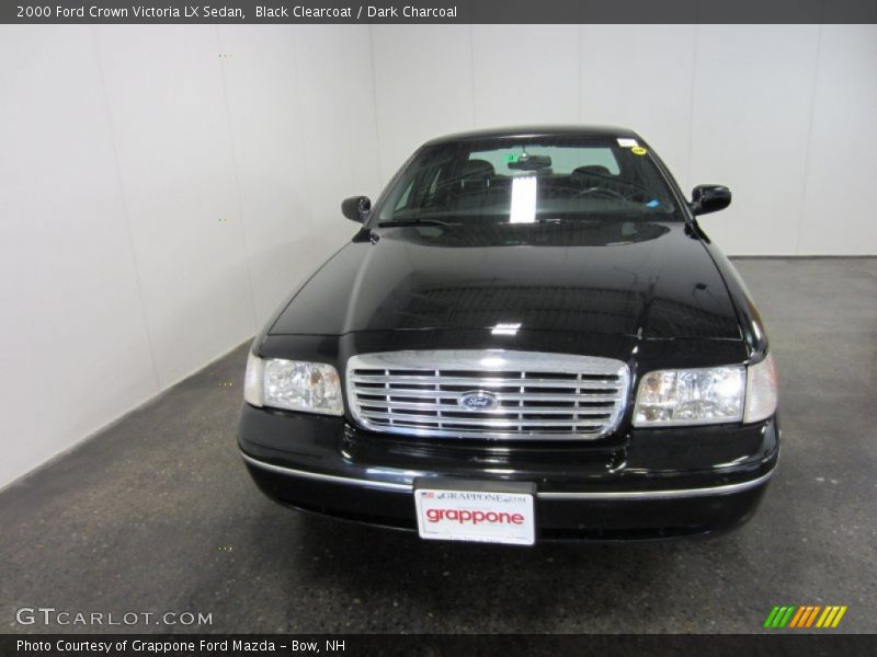 Black Clearcoat / Dark Charcoal 2000 Ford Crown Victoria LX Sedan