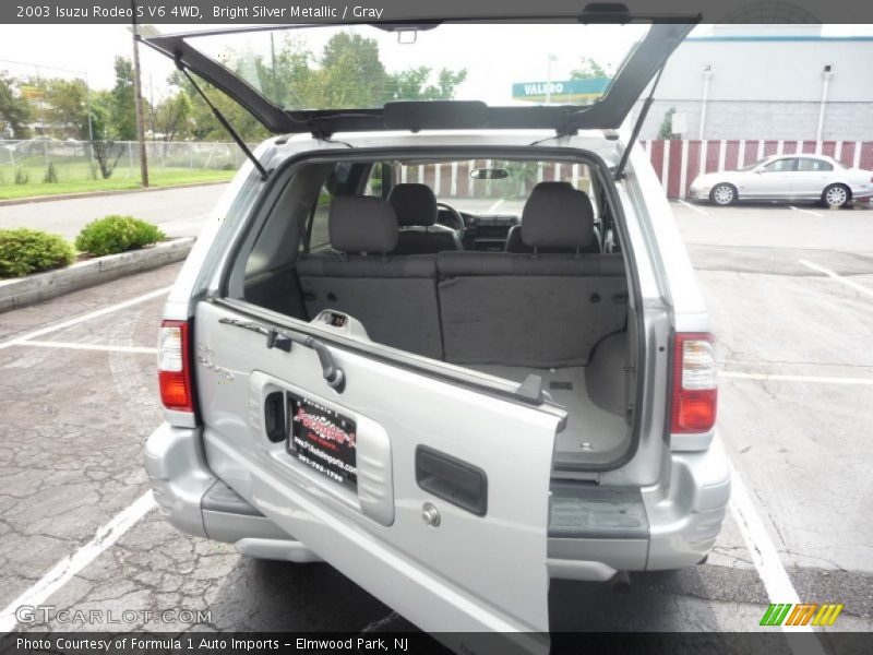 Bright Silver Metallic / Gray 2003 Isuzu Rodeo S V6 4WD
