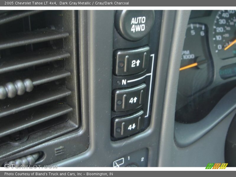Dark Gray Metallic / Gray/Dark Charcoal 2005 Chevrolet Tahoe LT 4x4