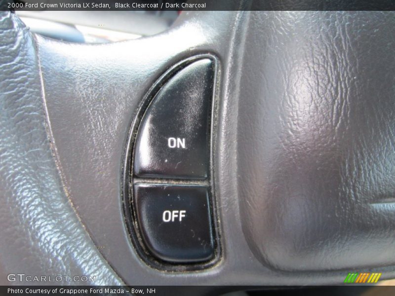 Black Clearcoat / Dark Charcoal 2000 Ford Crown Victoria LX Sedan