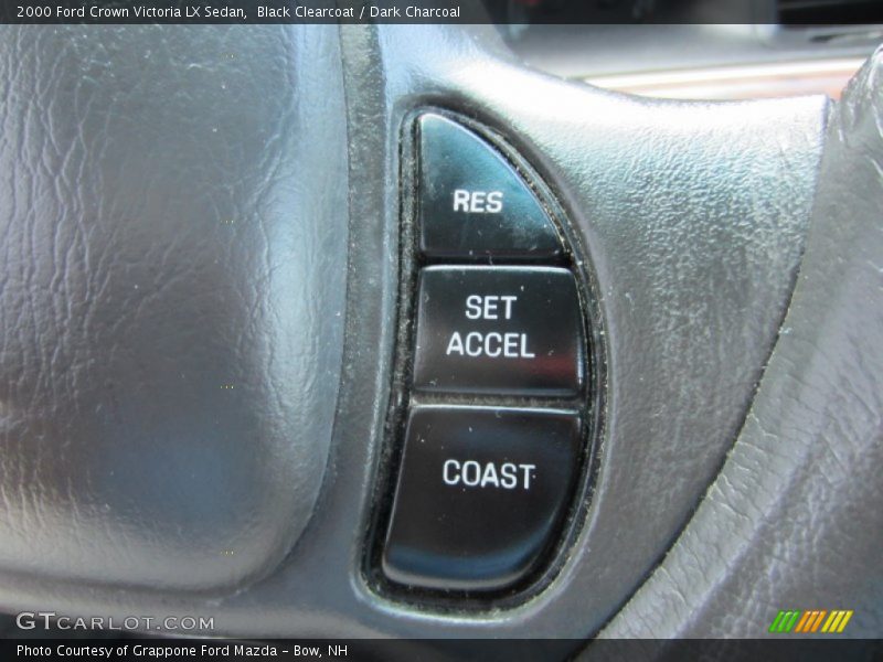 Black Clearcoat / Dark Charcoal 2000 Ford Crown Victoria LX Sedan