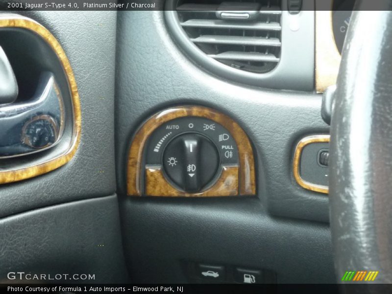 Controls of 2001 S-Type 4.0