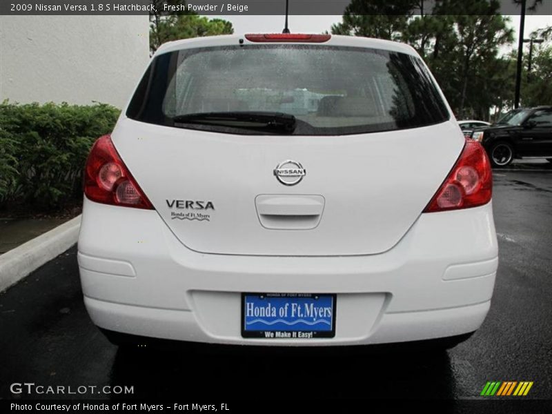 Fresh Powder / Beige 2009 Nissan Versa 1.8 S Hatchback