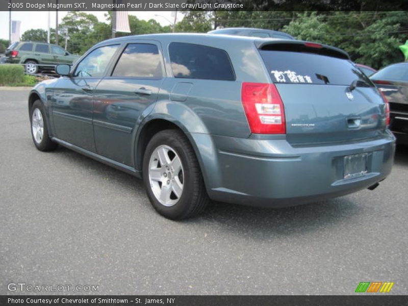 Magnesium Pearl / Dark Slate Gray/Light Graystone 2005 Dodge Magnum SXT