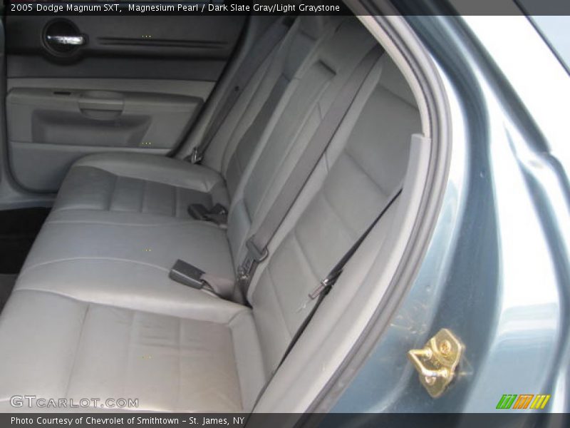 Magnesium Pearl / Dark Slate Gray/Light Graystone 2005 Dodge Magnum SXT