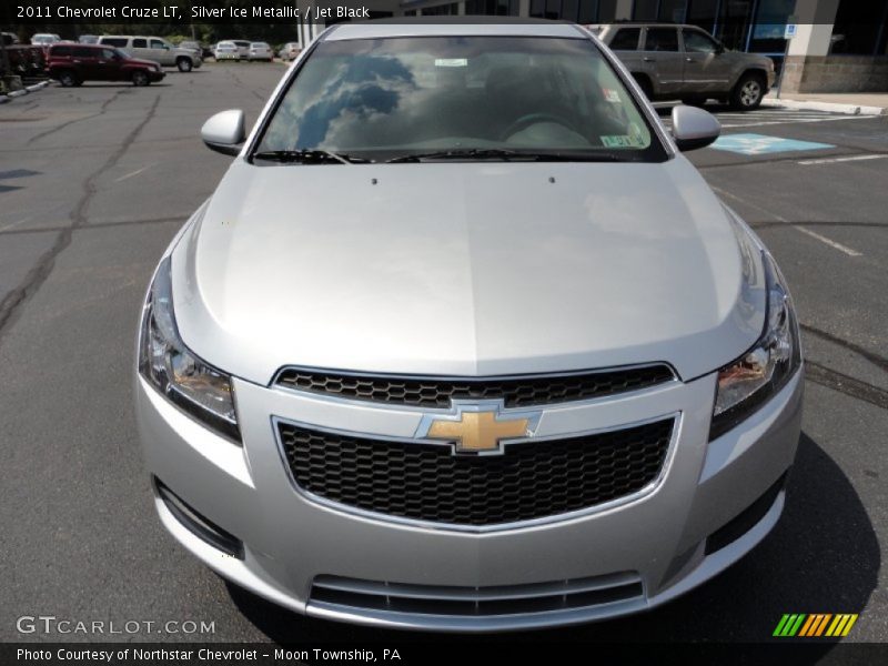 Silver Ice Metallic / Jet Black 2011 Chevrolet Cruze LT