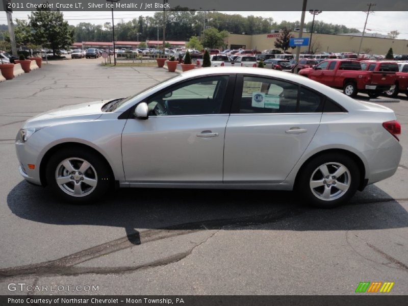 Silver Ice Metallic / Jet Black 2011 Chevrolet Cruze LT