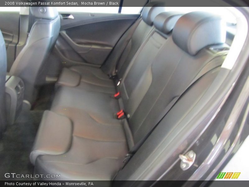 Mocha Brown / Black 2008 Volkswagen Passat Komfort Sedan