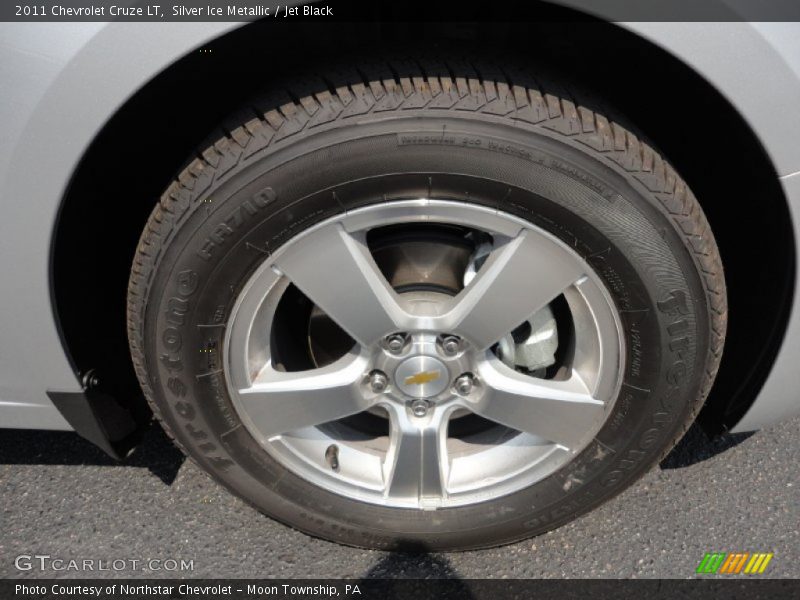 Silver Ice Metallic / Jet Black 2011 Chevrolet Cruze LT